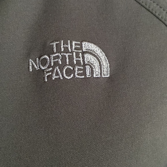The North Face Light Bomber Jacket - Picture 5 of 12